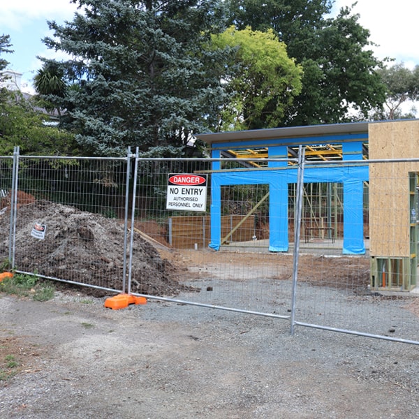 do you deliver and install temporary fencing and what's the cost for these services in Fremont NH